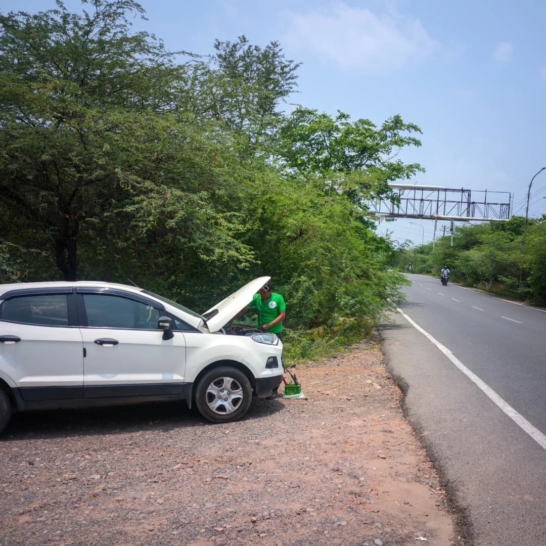 Why Choose Our Battery Jump Start Service? Why Choose Our Battery Jump Start Service?