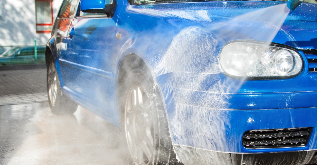 Benefits of Choosing Crossroads Helpline for Doorstep Car Wash